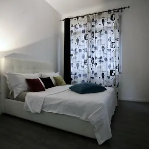 Lux Apartment Appartamento