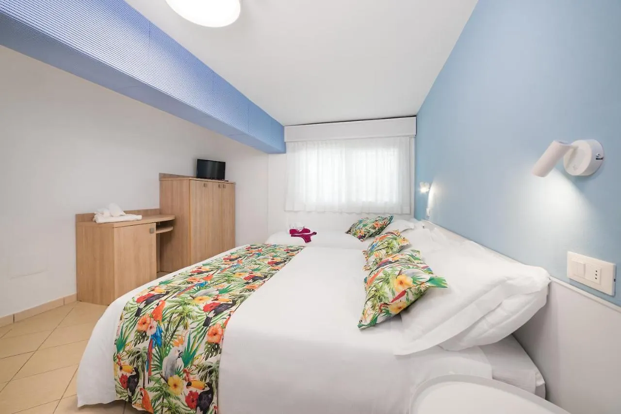 Hotel Amalfi - Smart Hotel Riccione 3*,  Italia