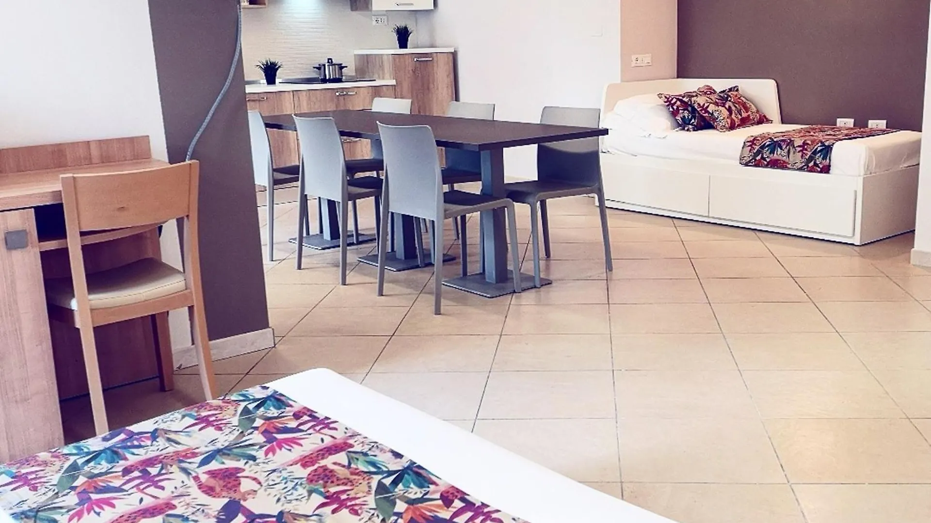Hotel Amalfi - Smart Hotel Riccione 3*,  Italia