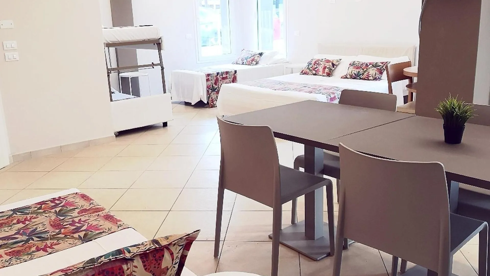 Hotel Amalfi - Smart Hotel Riccione 3*,  Italia